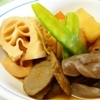 長崎県平戸市の郷土料理～筍のアゴだし煮。ひじきの煮物。みそ汁。ご飯。
